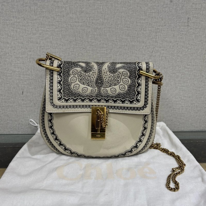 CHIOE Drew系列米白色雕花金扣肩背斜背小豬包 22*18*7 98新配件塵袋-0