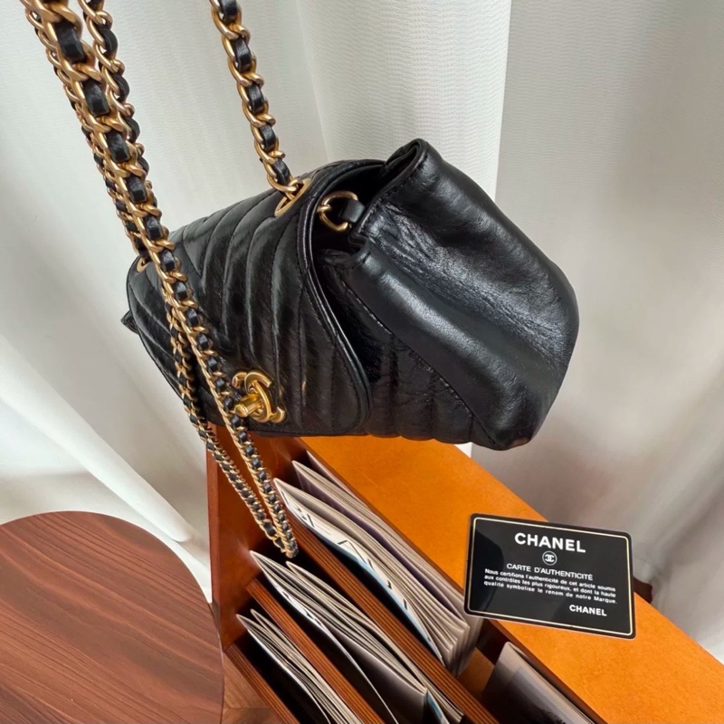 🈶保卡購證🤩Chanel黑金油蠟皮倒v紋口蓋方胖子手提單肩斜挎包-14