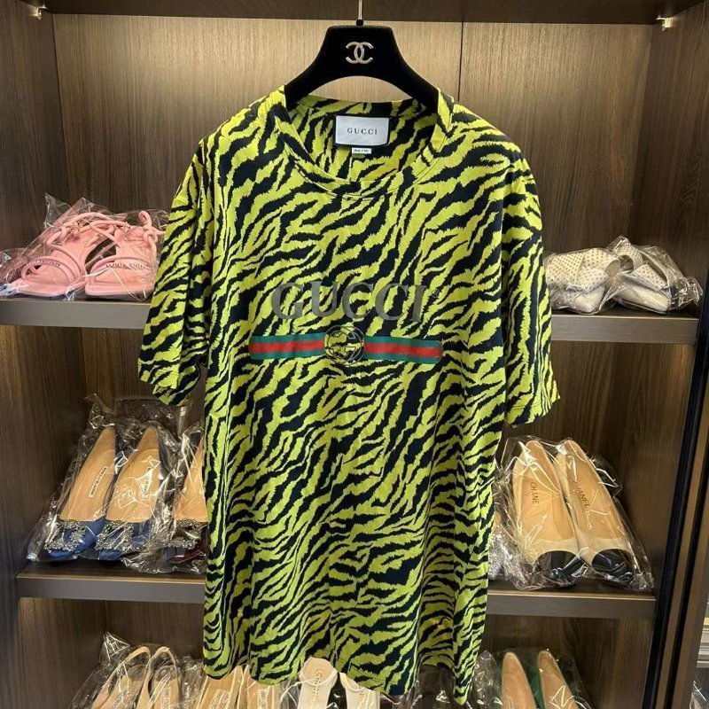 Gucci 短袖 尺寸L 非常新-0