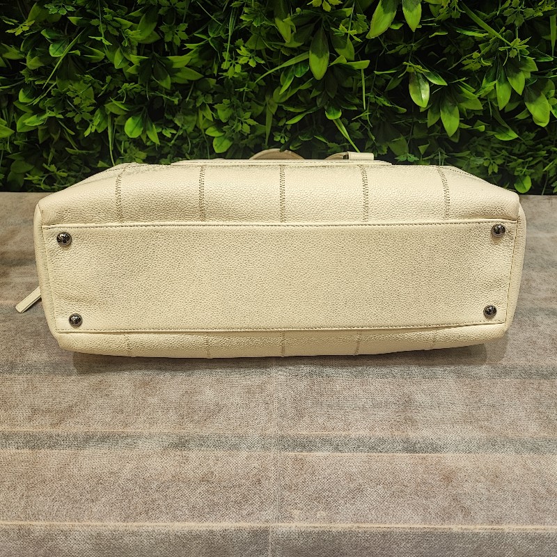 Chanel Hand Bag-4