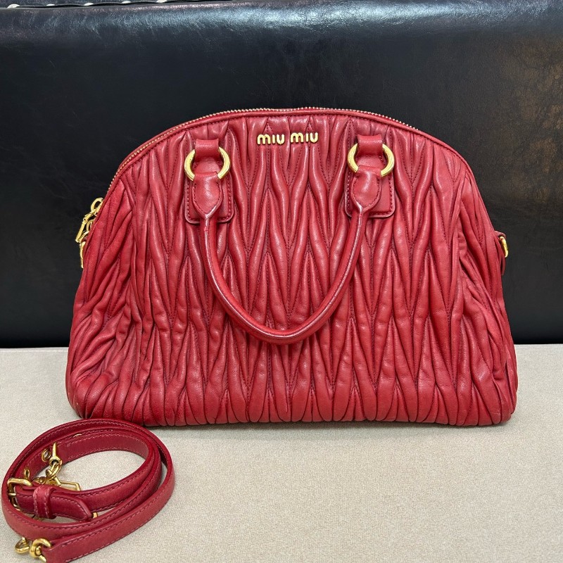 Miumiu  紅色褶皺手提包羊皮 可肩背斜背-0