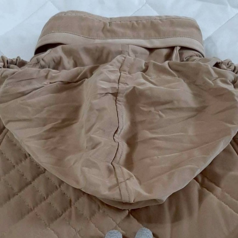 BURBERRY博柏利 戰馬 女駝色菱格紋衍縫舖棉連帽中長版大衣7號-5