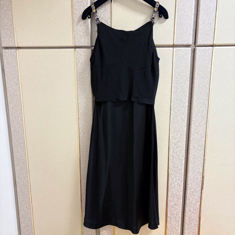 20）蔡佳瑾黑色絲綢貴氣顯瘦層次感洋裝 M號 全新含吊牌原價8680-1
