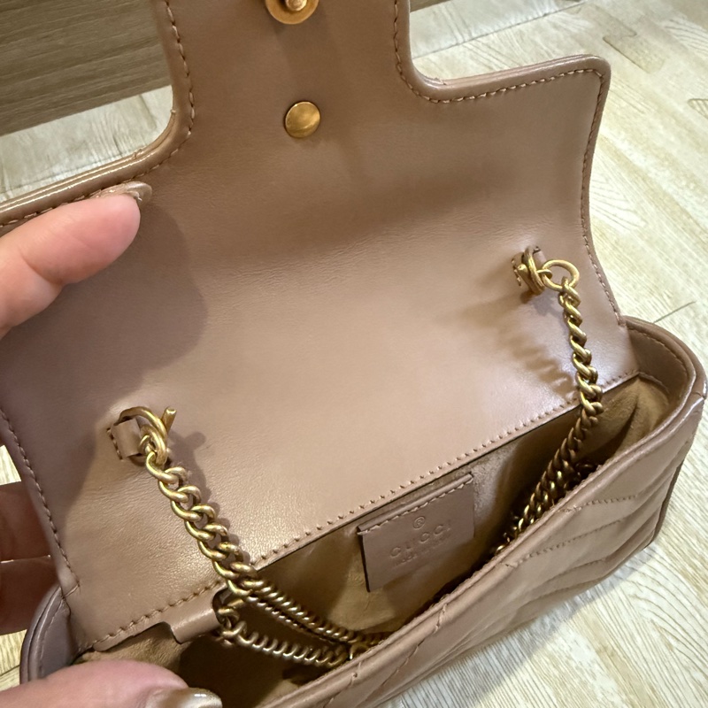 gucci GG 小號 斜背包-9