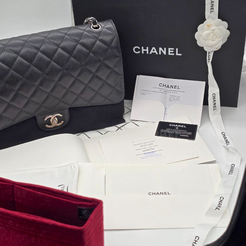 (專櫃41 萬♥️小編精選)CHANEL 香奈兒 經典口蓋 荔枝牛皮 Maxi 33cm 鏈條包|🈶️配件齊全|男生也可以的超霸氣尺寸|-11