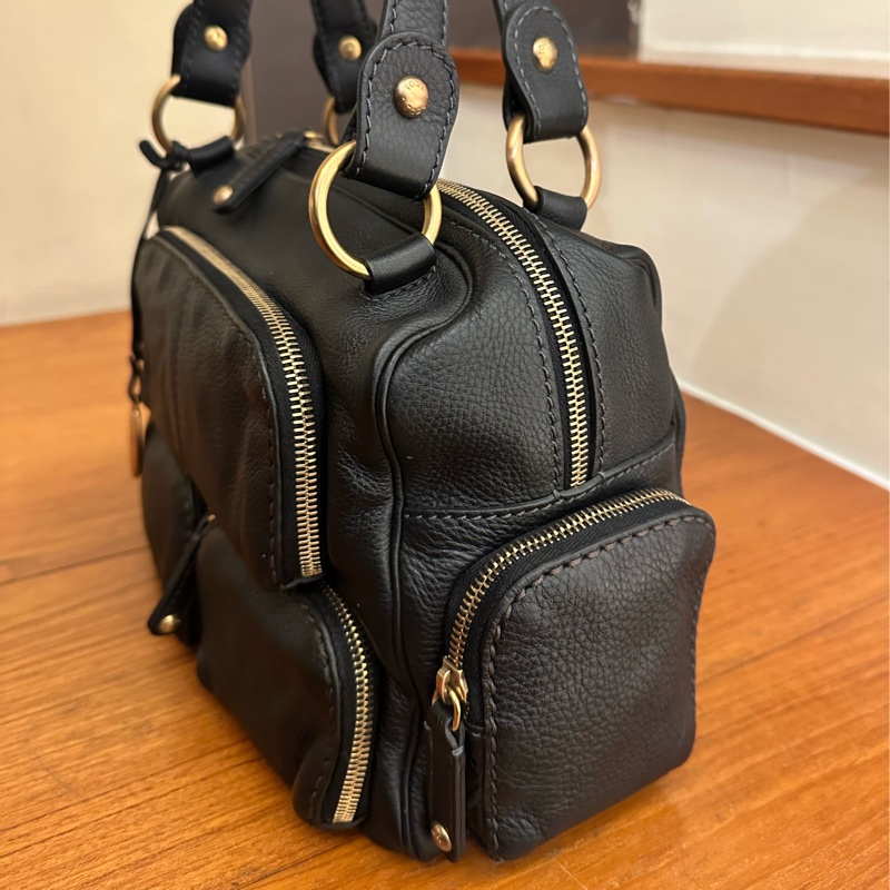 TODS 黑皮革前三口袋手提包-1