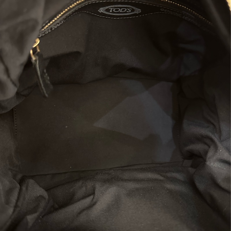 TODS 黑皮革前三口袋手提包-12