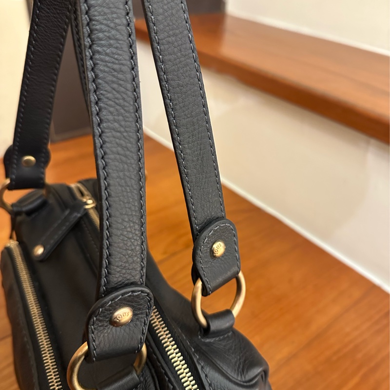 TODS 黑皮革前三口袋手提包-19