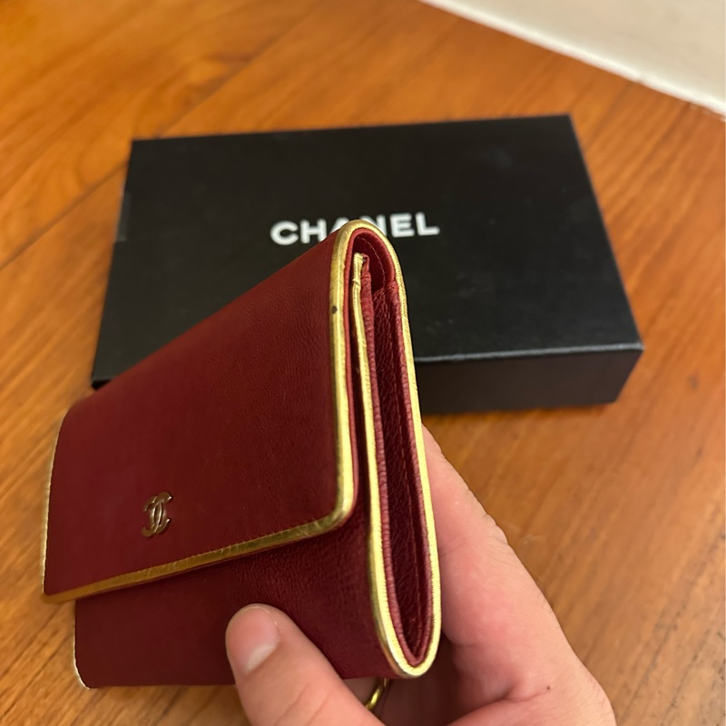 CHANEL 酒紅皮革金邊釦式中夾 超美💕-2