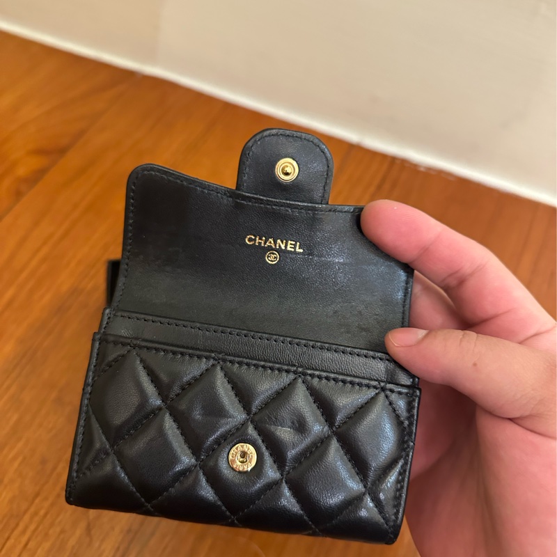 CHANEl 黑羊皮菱格金雙C釦式卡片零錢包-13