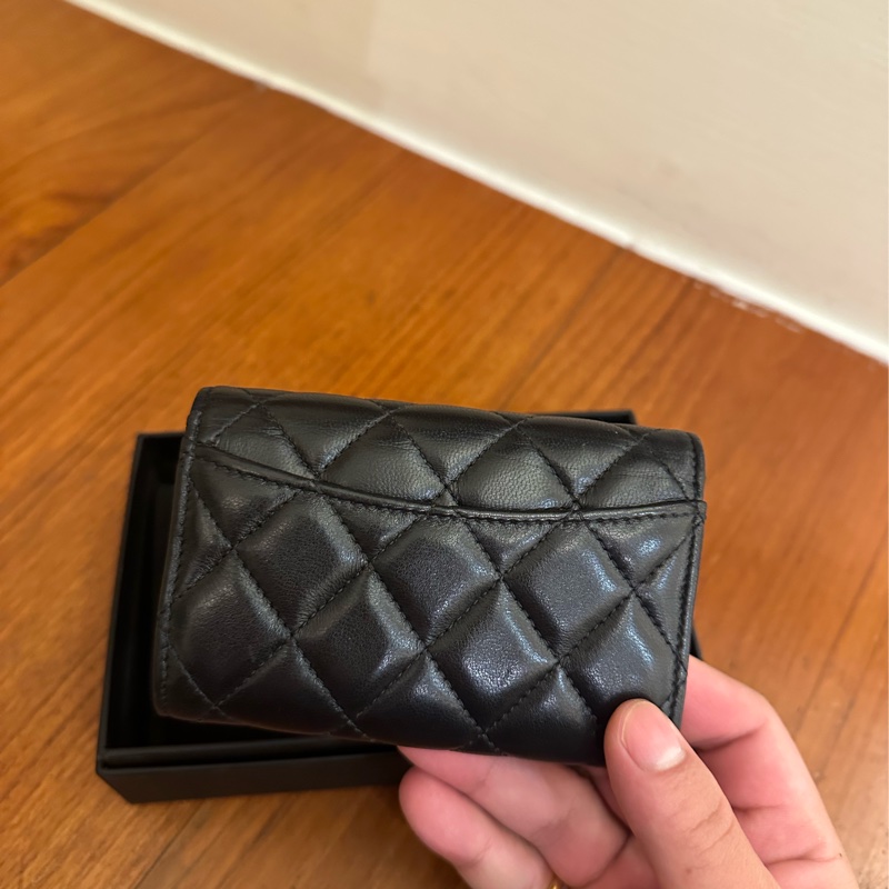 CHANEl 黑羊皮菱格金雙C釦式卡片零錢包-19