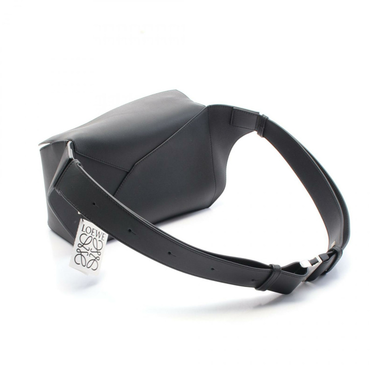 LOEWE Puzzle 小號斜背包腰包 B510SEBX021100 皮革黑色 全新-1