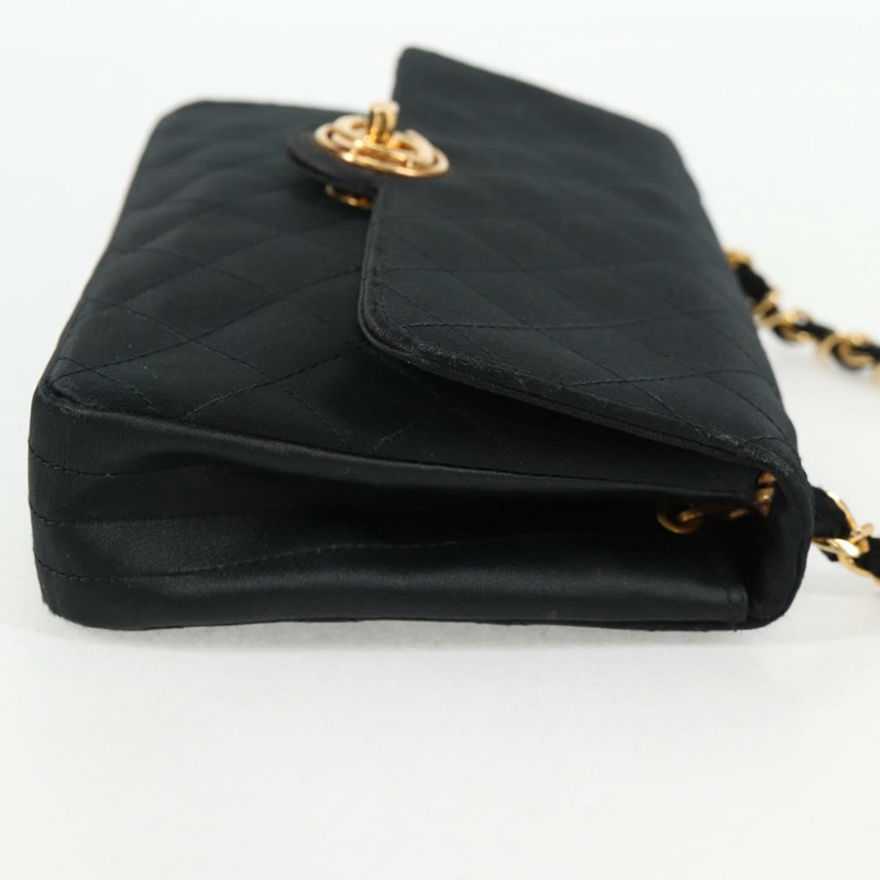 【日本直送】香奈兒 (CHANEL) 絎縫鏈條單肩包 緞面黑金色 CC 正品 134220-3