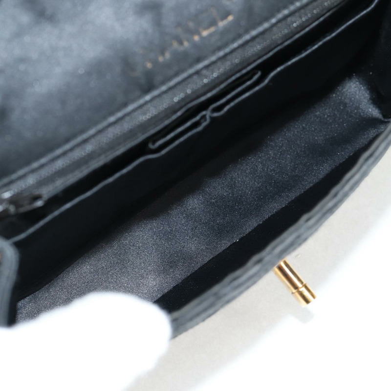 【日本直送】香奈兒 (CHANEL) 絎縫鏈條單肩包 緞面黑金色 CC 正品 134220-10