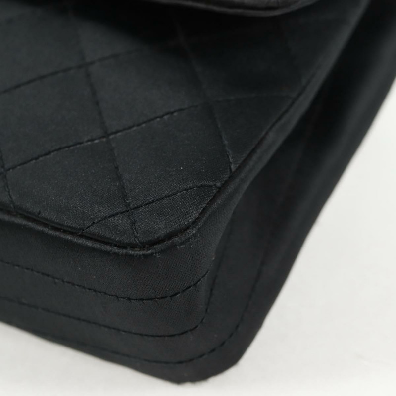 【日本直送】香奈兒 (CHANEL) 絎縫鏈條單肩包 緞面黑金色 CC 正品 134220-13