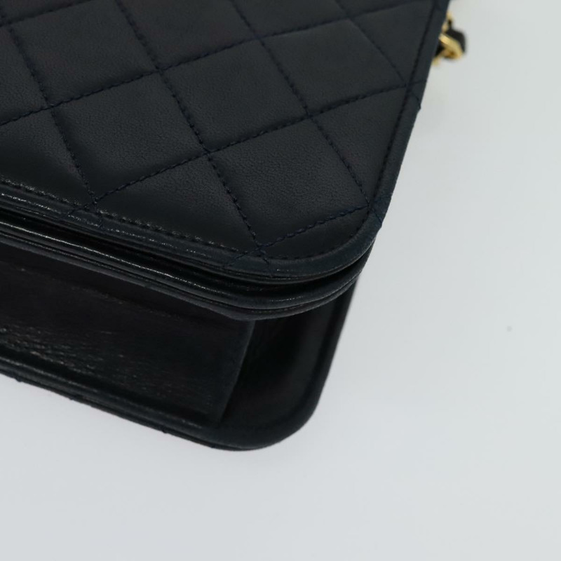 【日本直送】香奈兒 Matelasse 鏈條肩背包 羊皮 海軍藍 金色 CC 標誌 Auth 134020-14