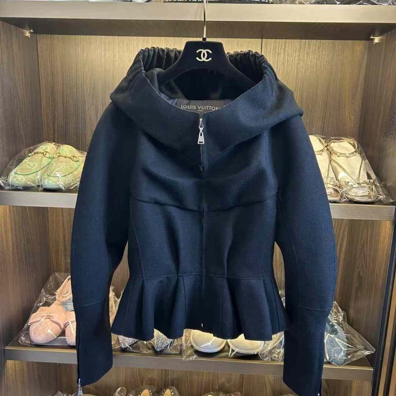 Louis Vuitton 高訂款-特殊立體剪裁 羊毛桑蠶絲 原價八萬-0