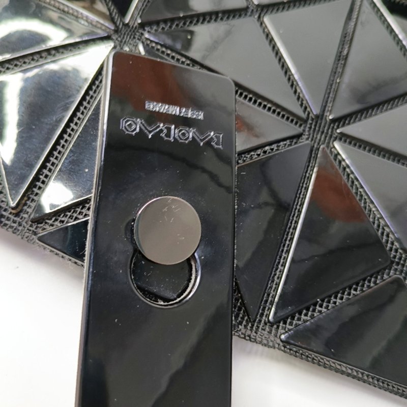 ISSEY MIYAKE三宅一生BAO BAO LUCENT黑色特殊材質幾何包手提包單肩包 黑色五金-10