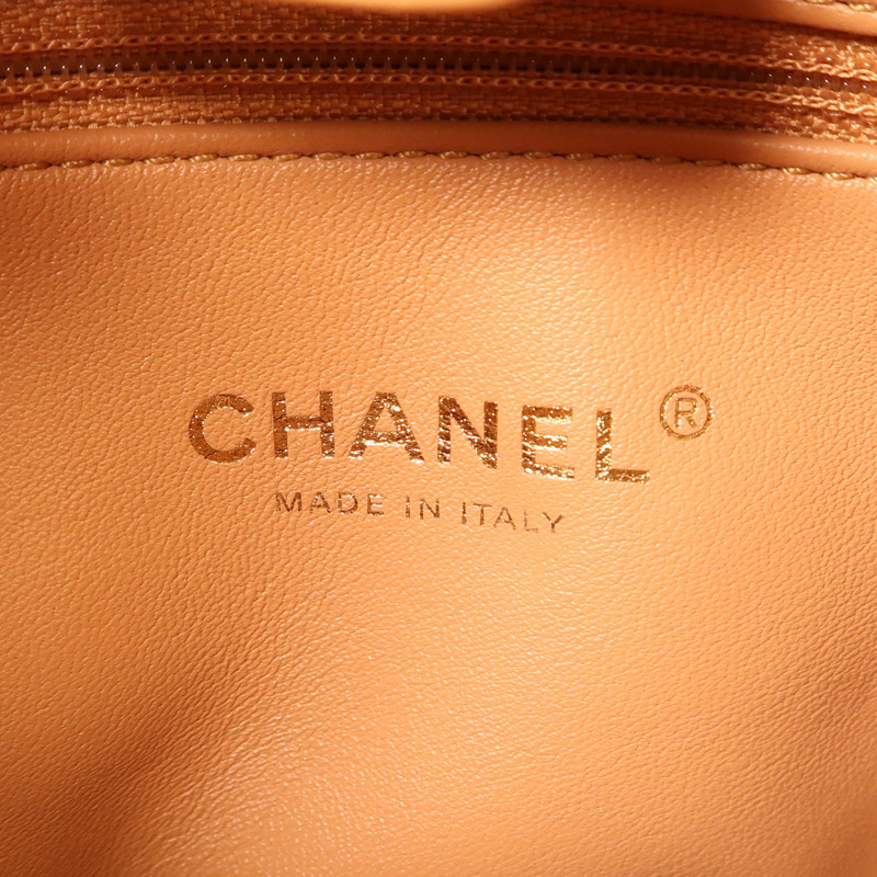 CHANEL 牛皮皮革Bucket Bag金扣鏈帶肩背袋-10