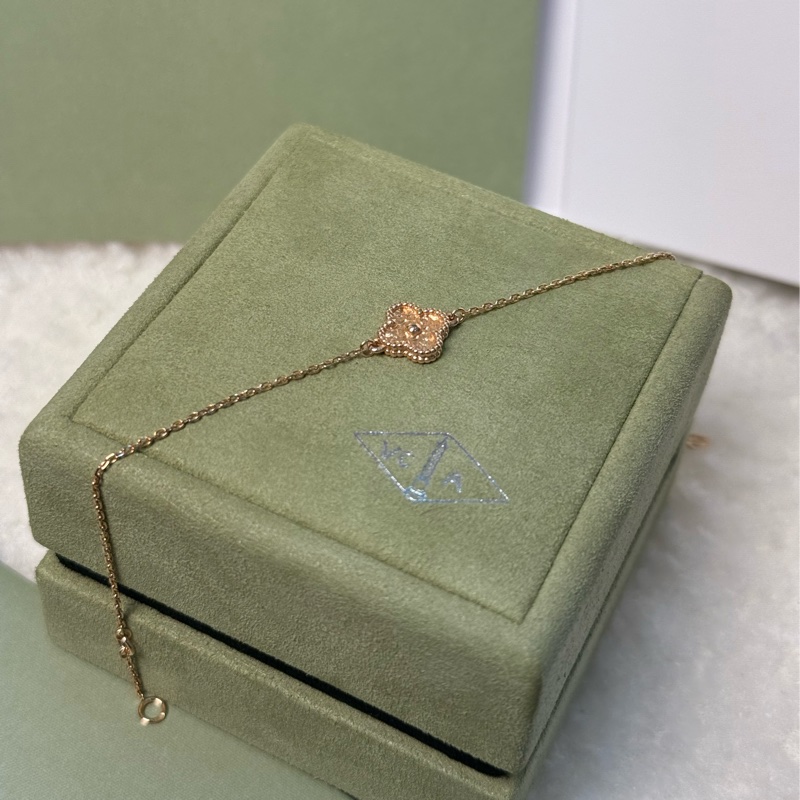 (保留中)Van Cleef & Arpels Sweet Alhambra手鍊 18K玫瑰金-1