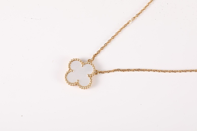 VAN CLEEF&ARPELS(梵克雅寶) Vintage Alhambra 中號單花項鏈 新扣 18K黃金/白貝母 項鏈 黃金 18K白金/白貝母-1
