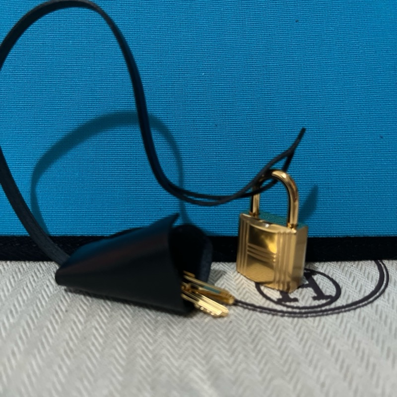 Herbag 31 藍黑拼色金釦 Hermes-15