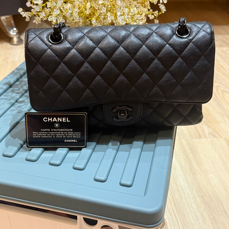 香奈兒coco系列黑扣cf25cm經典款，罕見的cf25全黑色系,保卡24開-19