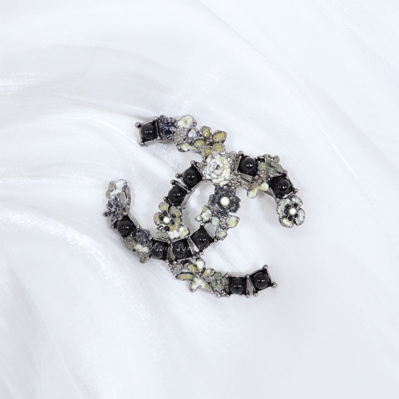 CHANEL 12A 黑珍珠花花心口針-4