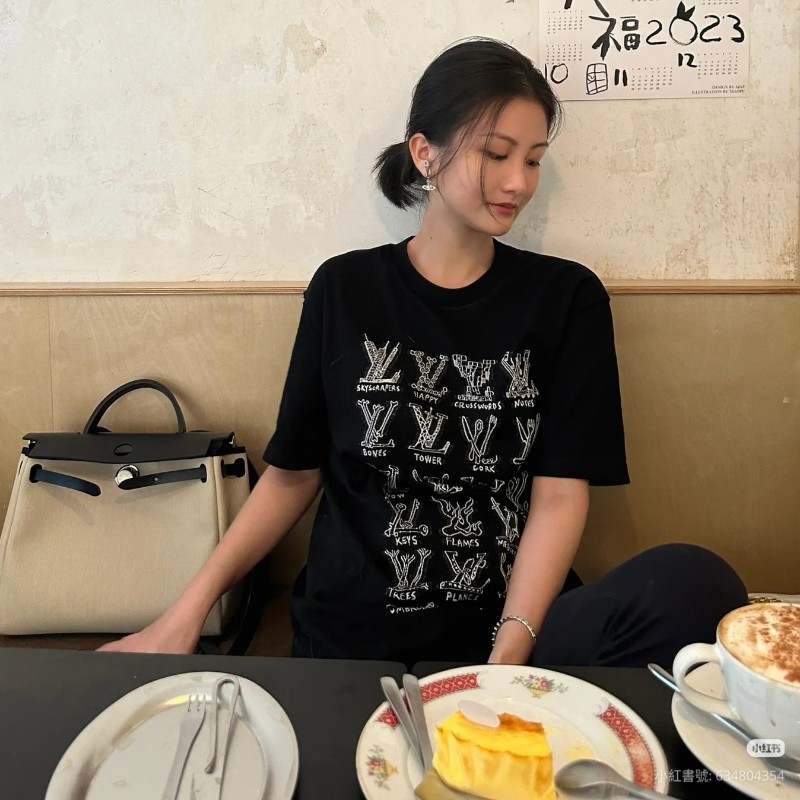 莉亞精品♡LV多元素logo短袖 尺碼XS 9新美品-3