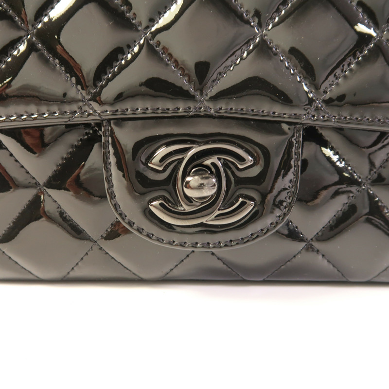 CHANEL 漆皮皮革Classic 17 So Black鏈帶肩背袋-8