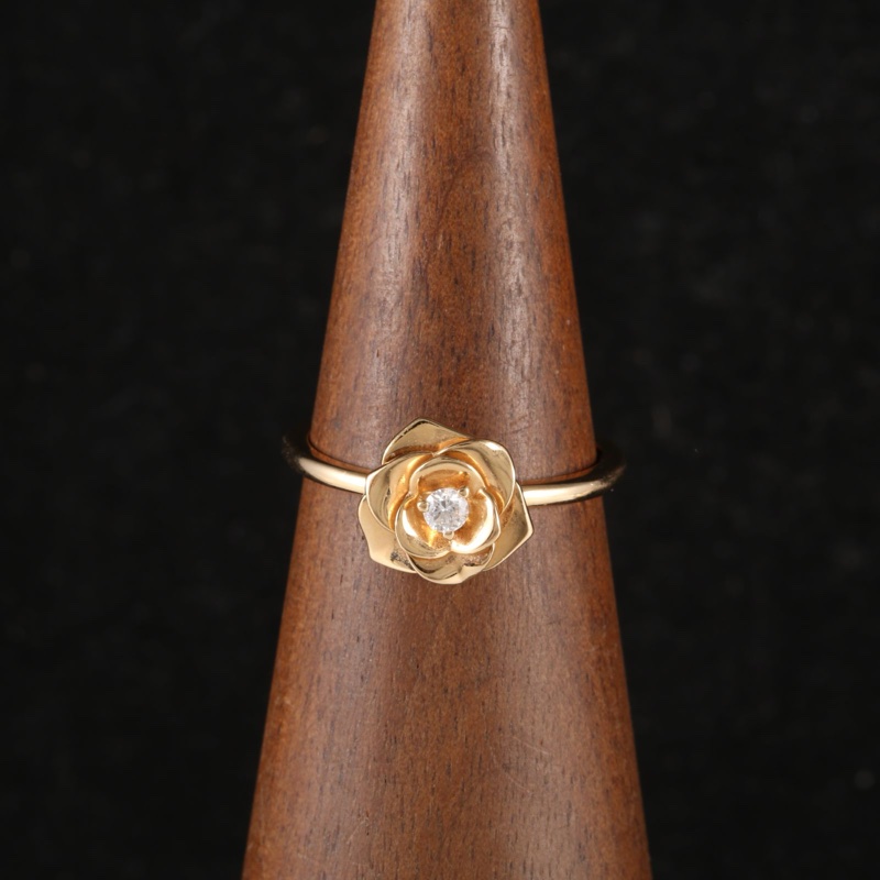 PIAGET(伯爵)  18K玫瑰金 鑽石 玫瑰金 ROSE玫瑰系列 花瓣單鑽 戒指 52 18K-0