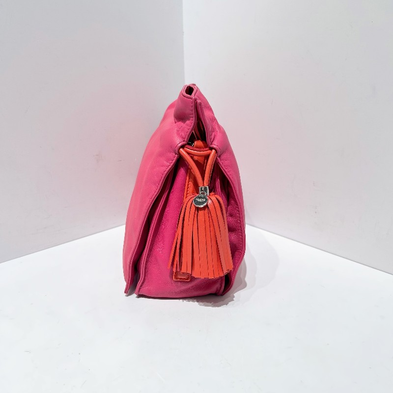 Loewe 玫紅拼番茄紅色 小羊皮 流蘇福袋 包身柔軟輕便 大容量肩背包斜背包-4