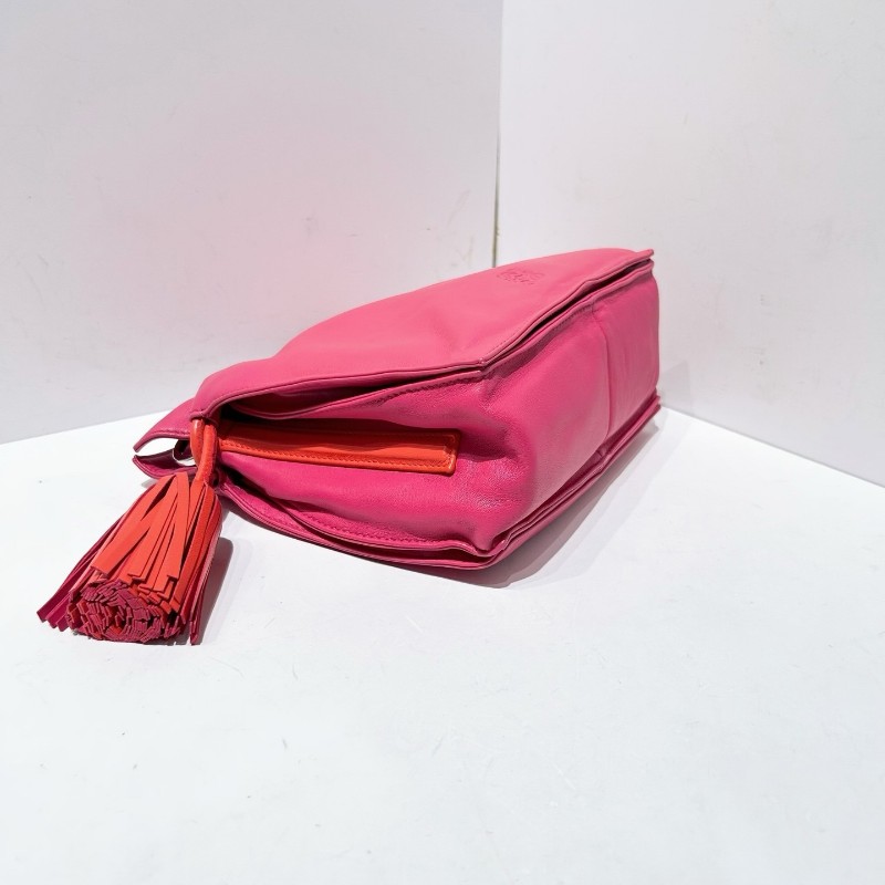Loewe 玫紅拼番茄紅色 小羊皮 流蘇福袋 包身柔軟輕便 大容量肩背包斜背包-5