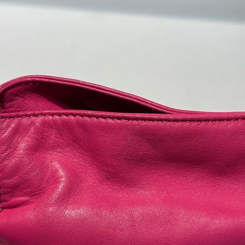 Loewe 玫紅拼番茄紅色 小羊皮 流蘇福袋 包身柔軟輕便 大容量肩背包斜背包-11