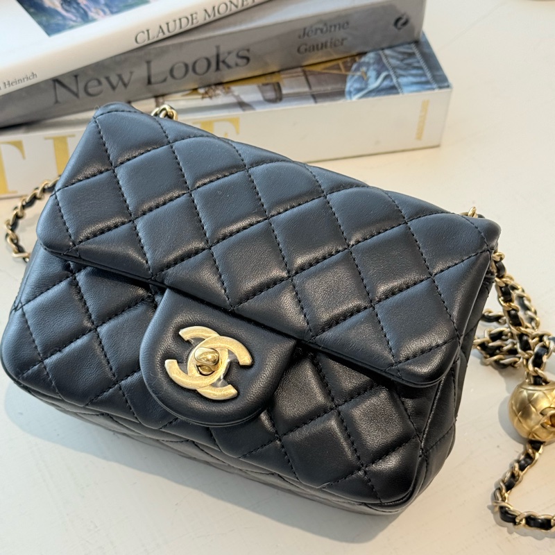 CHANEL 金球方胖-0