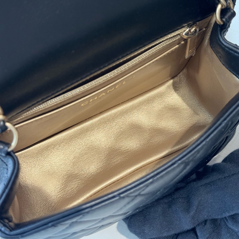 CHANEL 金球方胖-9