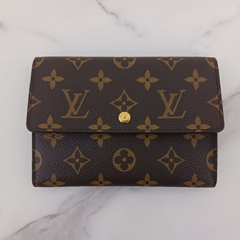 Louis Vuitton-0