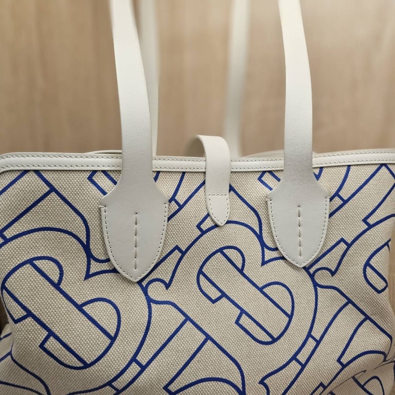 Burberry 米白帆布藍TB Logo手提肩背拖特包-1