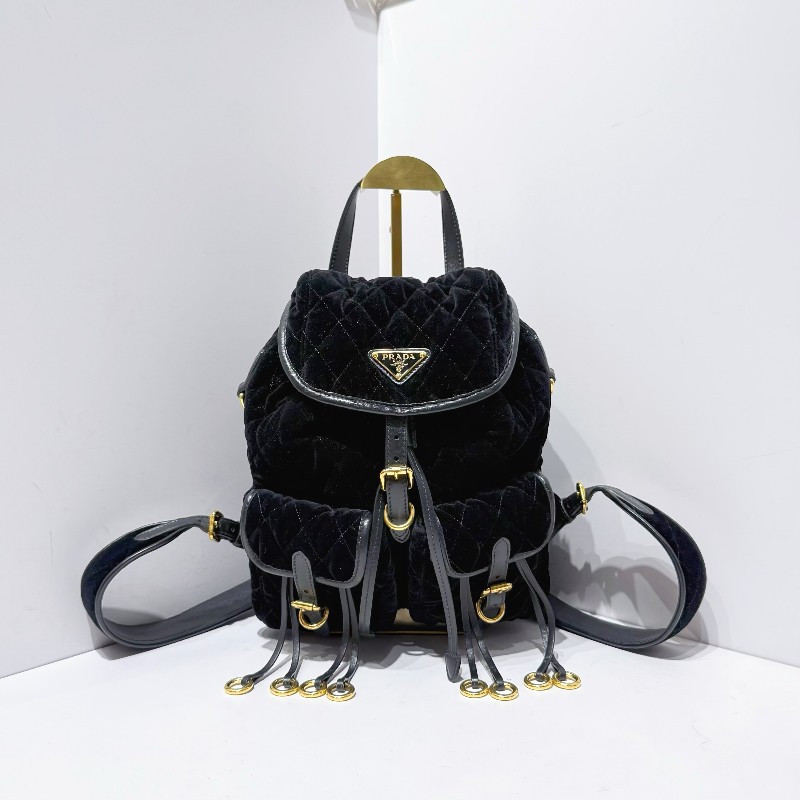 Prada 黑金絲絨款後背包雙肩包 小號 百搭耐看 秋冬必備 大容量-1