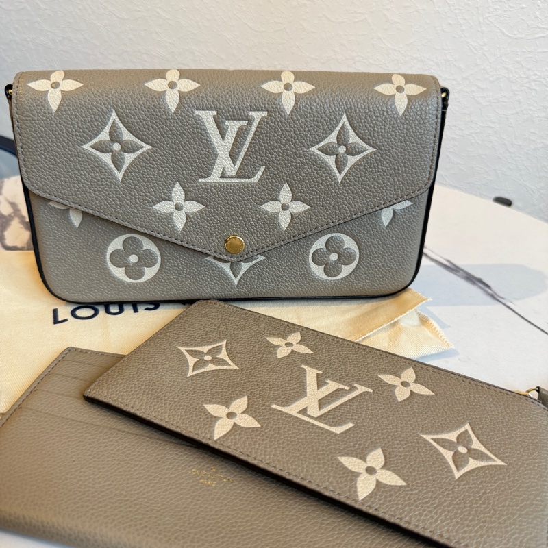 lv奶茶斑鳩灰三合一斜背包 超好用-0