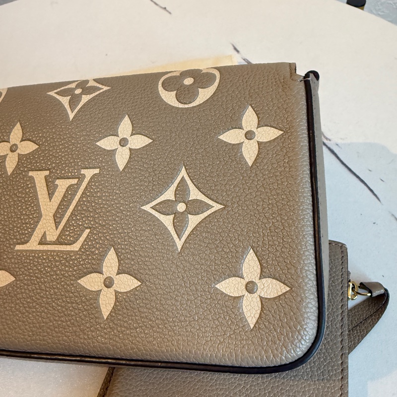 lv奶茶斑鳩灰三合一斜背包 超好用-5