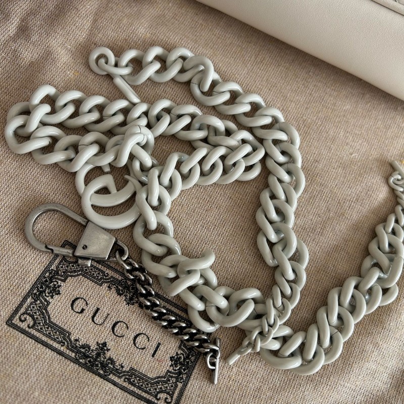 Gucci GG Marmont牛皮白色V紋雙G標誌多用款肩背包-10