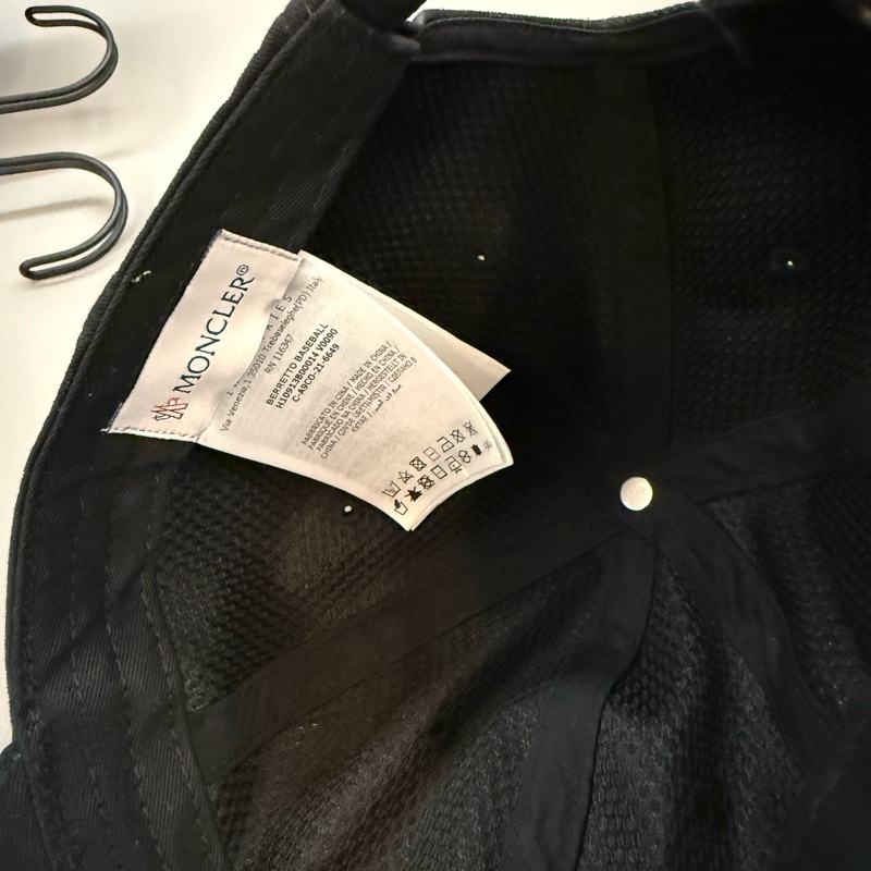 MONCLER經典LOGO老帽(有兩頂便宜賣)-4