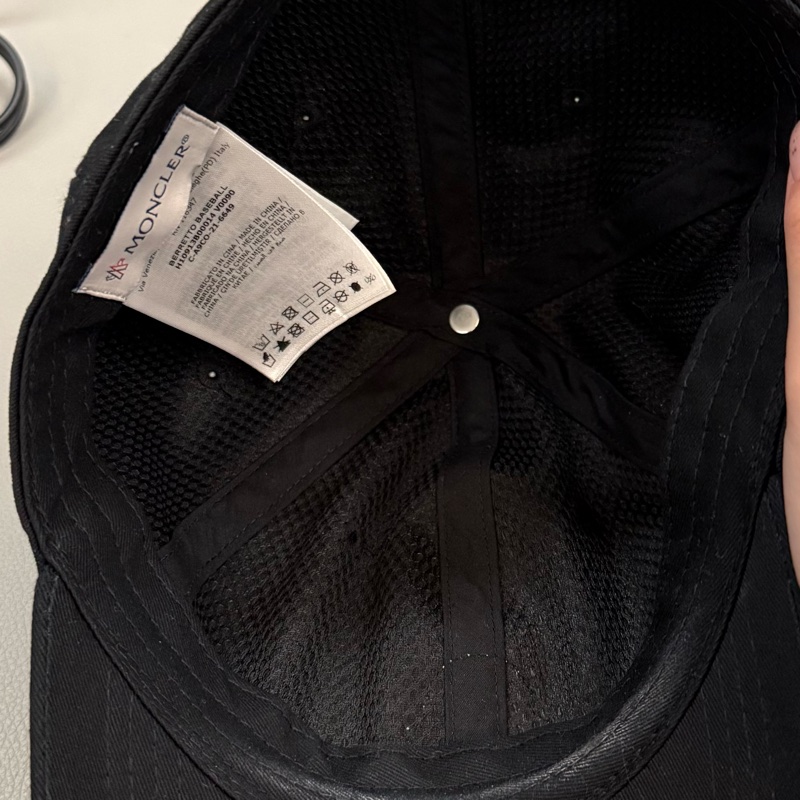 MONCLER經典LOGO老帽(有兩頂便宜賣)-19