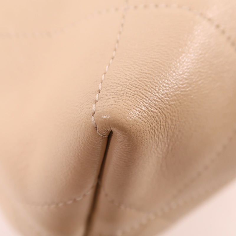 CHANEL 牛皮皮革Hobo Bag金扣鏈帶肩背袋-6