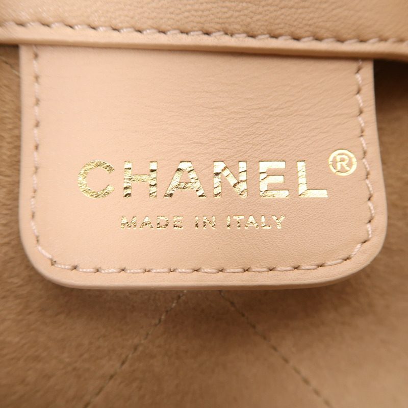 CHANEL 牛皮皮革Hobo Bag金扣鏈帶肩背袋-10