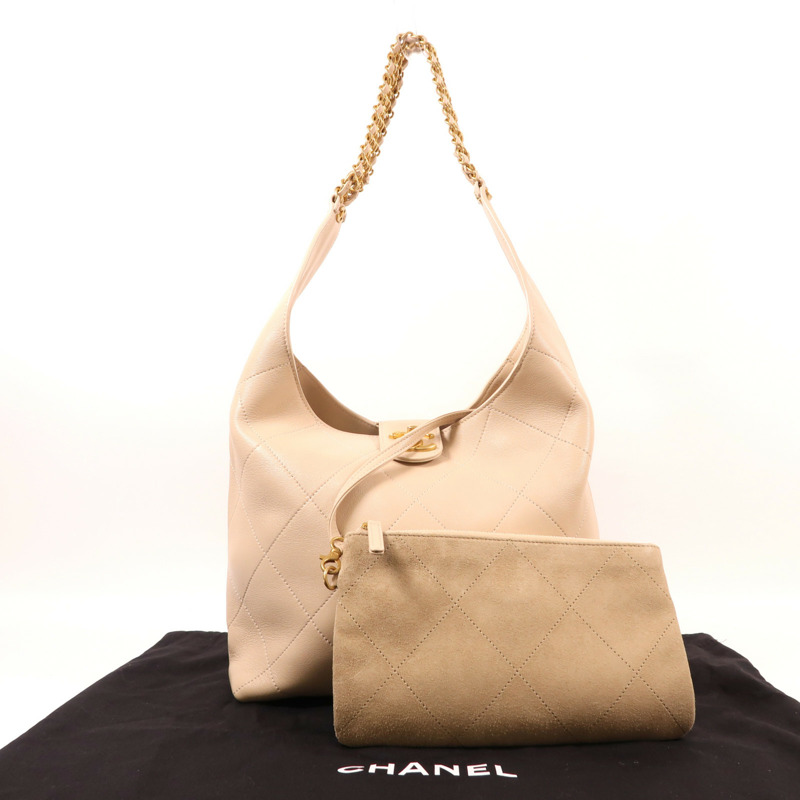 CHANEL 牛皮皮革Hobo Bag金扣鏈帶肩背袋-16