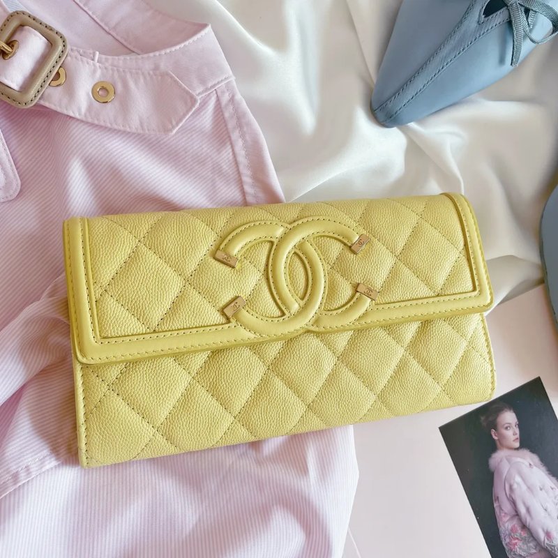 Chanel 魚子醬皮黃色長銀包-1