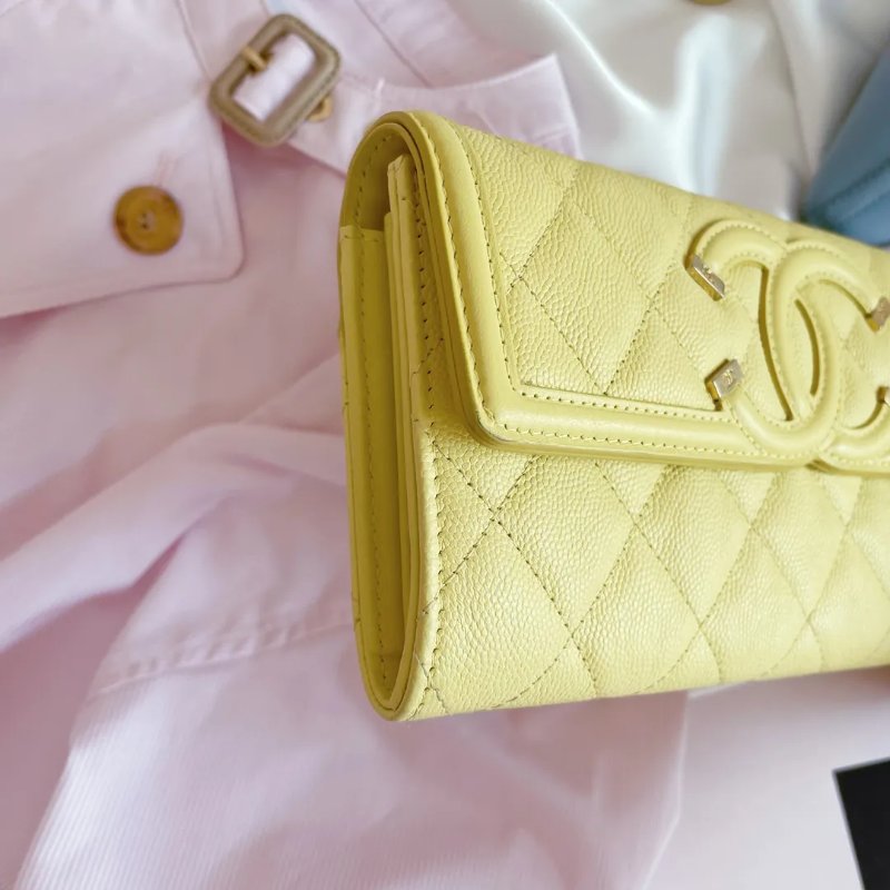 Chanel 魚子醬皮黃色長銀包-3