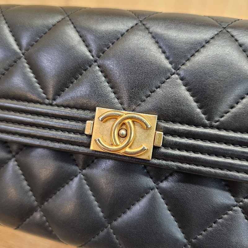 Chanel 黑霧金釦菱格下釦長夾-4